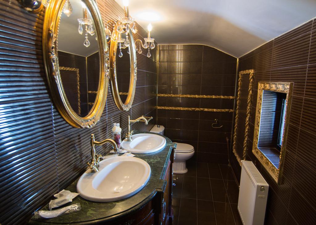 Casa Cu Farfurii Hotel Sinaia Ruang foto