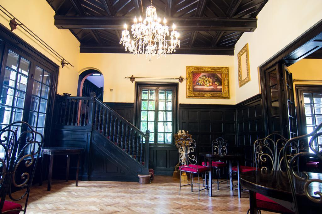 Casa Cu Farfurii Hotel Sinaia Bagian luar foto